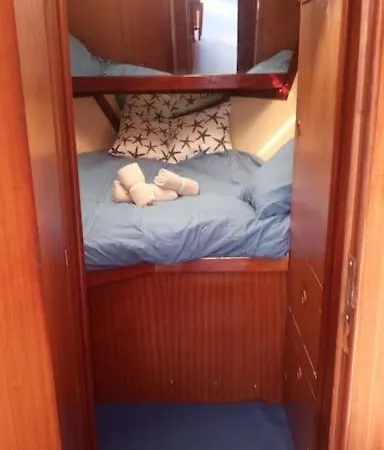 Båthotell Magical Overnight In Romantic Sailboat *